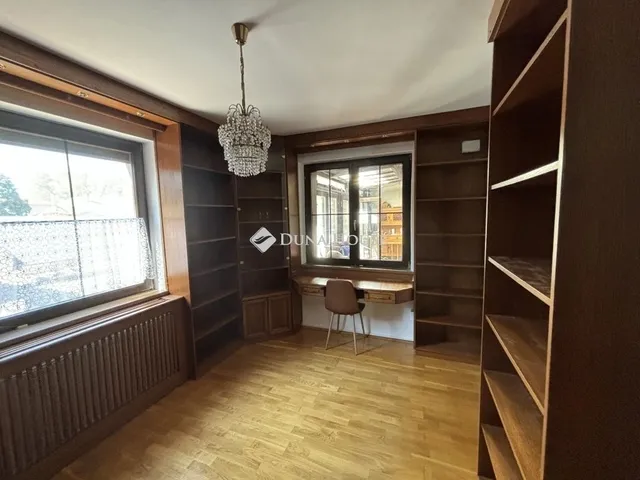 Eladó ház Budapest XVIII. kerület, Ganzkertváros 220 nm