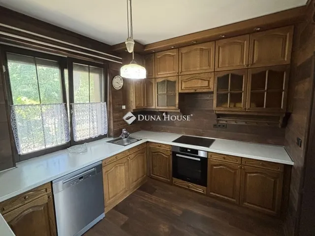 Eladó ház Budapest XVIII. kerület, Ganzkertváros 220 nm