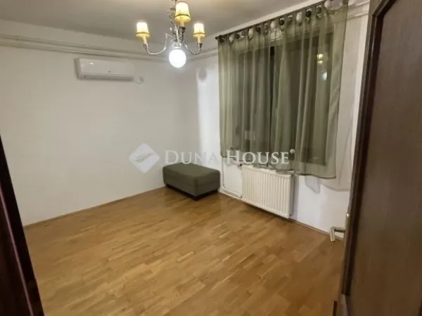 Eladó ház Budapest XVIII. kerület, Ganzkertváros 220 nm