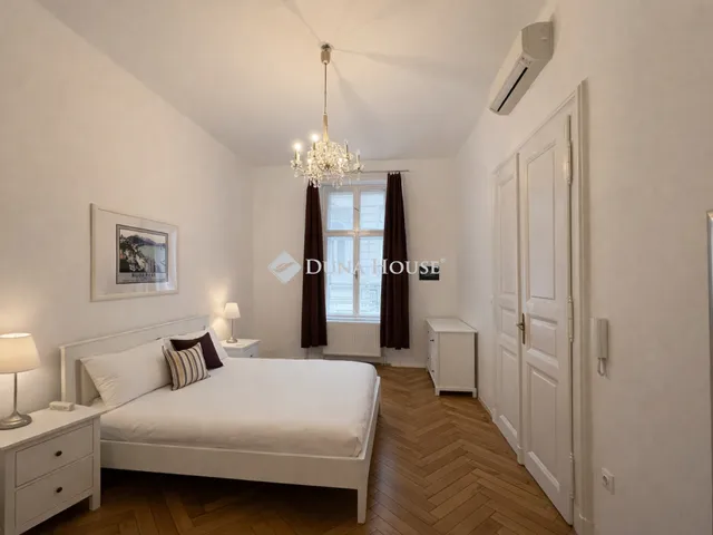 Eladó lakás Budapest VI. kerület 74 nm