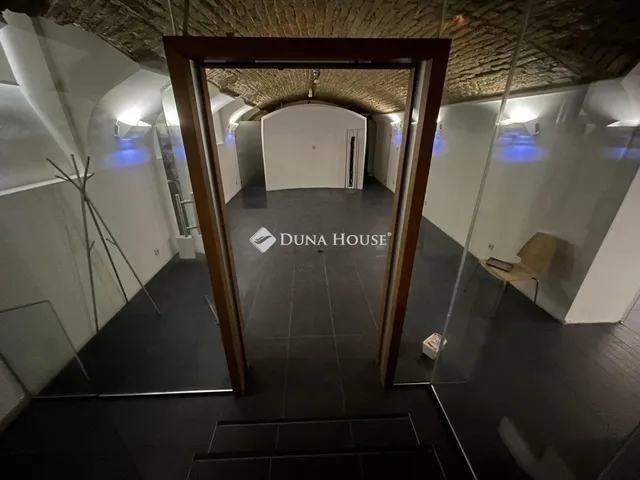 Eladó kereskedelmi és ipari ingatlan Budapest IX. kerület 125 nm