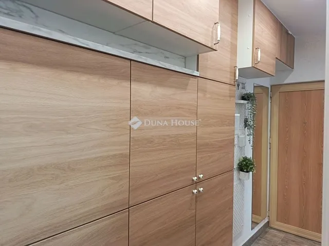 Eladó lakás Vác 66 nm