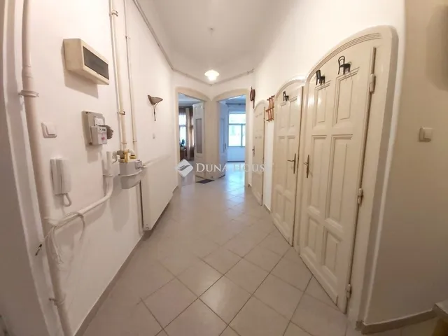 Eladó lakás Budapest VI. kerület 71 nm