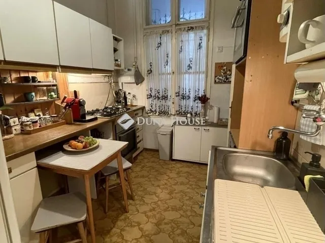 Eladó lakás Budapest VI. kerület, Nagykörúton kívüli terület 99 nm