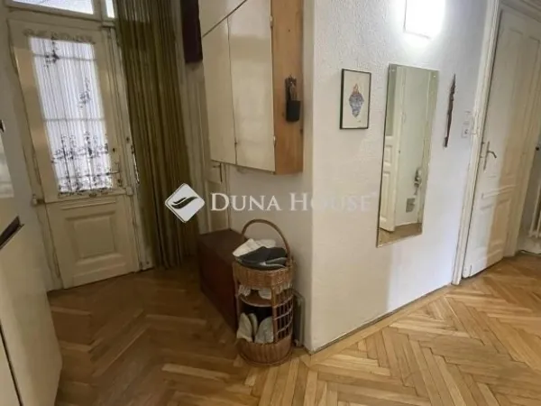 Eladó lakás Budapest VI. kerület, Nagykörúton kívüli terület 99 nm