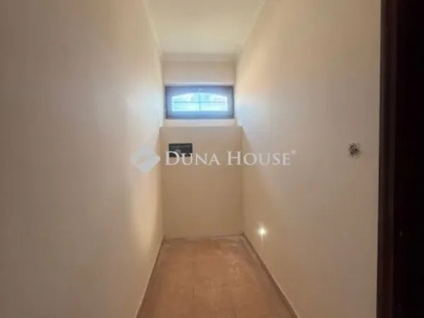 Eladó ház Budapest XX. kerület, Pacsirtatelep 160 nm