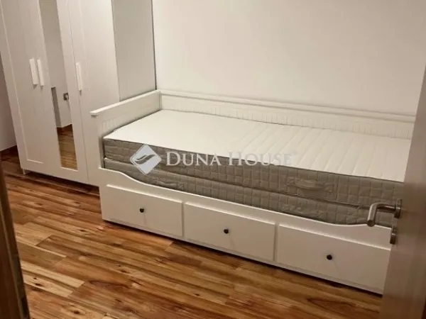 Eladó lakás Budapest VI. kerület, Nagykörúton kívüli terület 60 nm