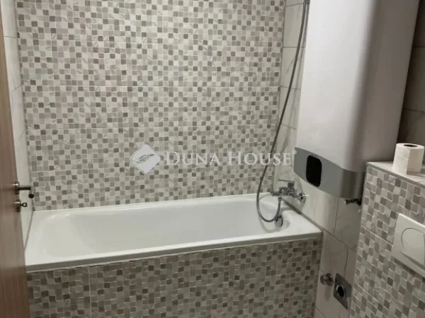 Eladó lakás Budapest VI. kerület, Nagykörúton kívüli terület 60 nm