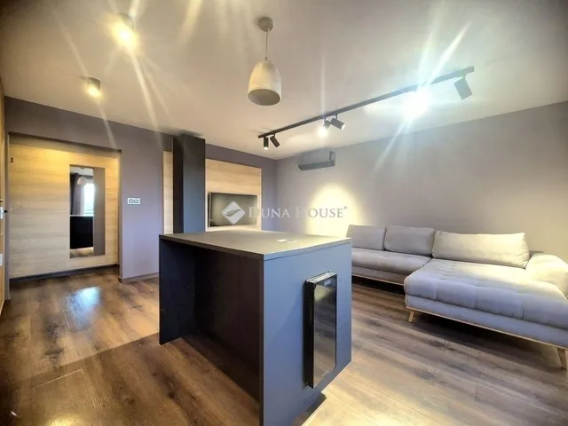 Eladó lakás Budapest III. kerület 55 nm