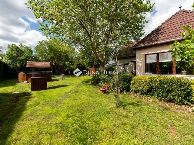 Eladó ház Budapest XVII. kerület 240 nm