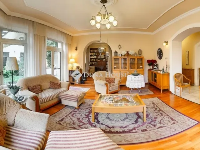 Eladó ház Kecskemét 280 nm