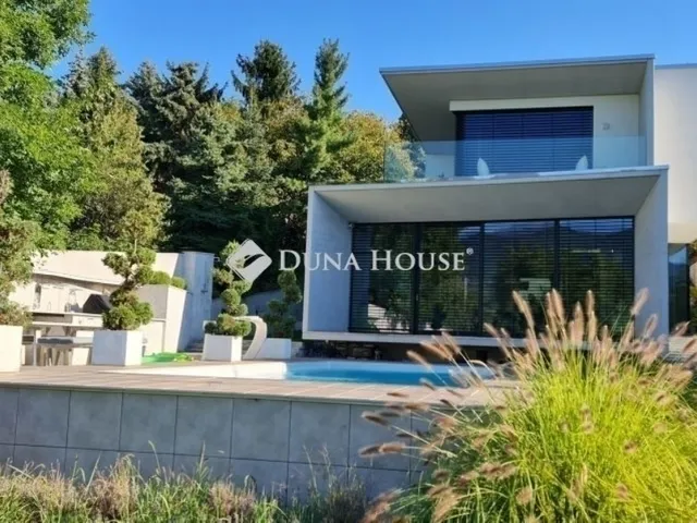 Eladó ház Budapest III. kerület 361 nm