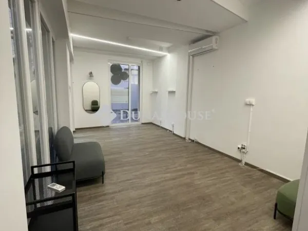 Eladó kereskedelmi és ipari ingatlan Budapest VIII. kerület 29 nm