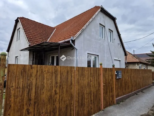 Eladó ház Monor 167 nm