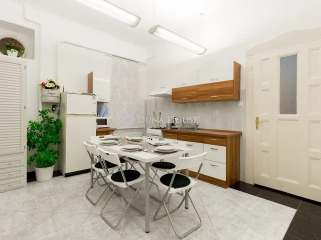 Eladó lakás Budapest IX. kerület 70 nm