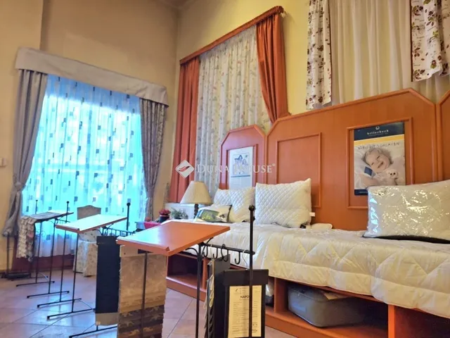 Kiadó kereskedelmi és ipari ingatlan Budapest VIII. kerület 170 nm