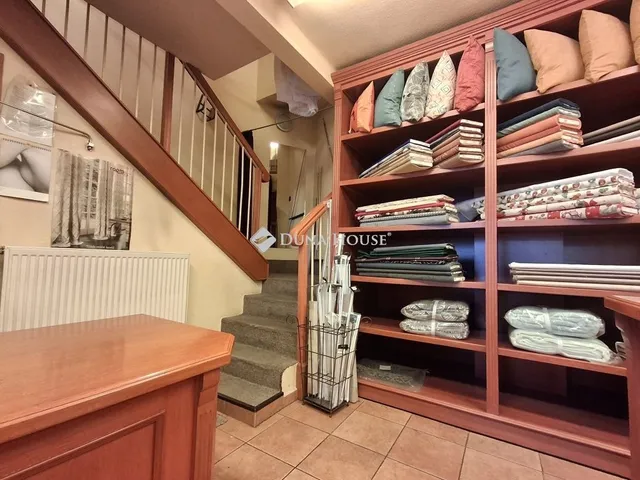 Kiadó kereskedelmi és ipari ingatlan Budapest VIII. kerület 170 nm