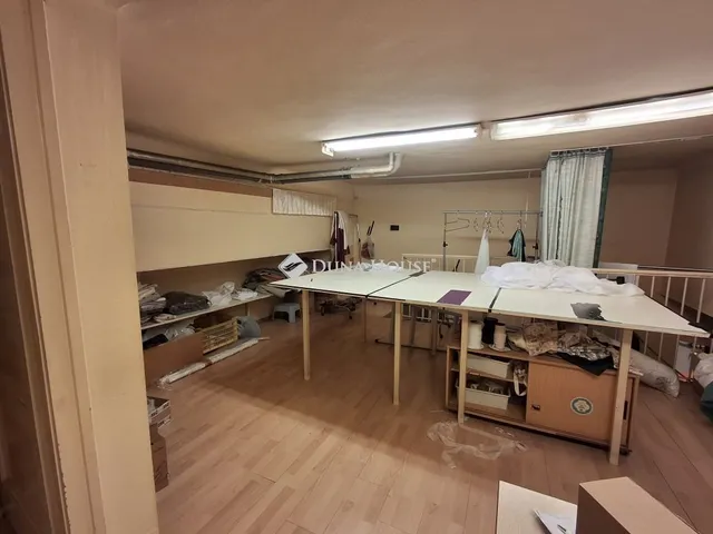 Kiadó kereskedelmi és ipari ingatlan Budapest VIII. kerület 170 nm