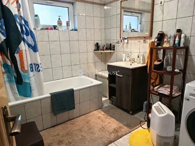 Eladó ház Érd 240 nm