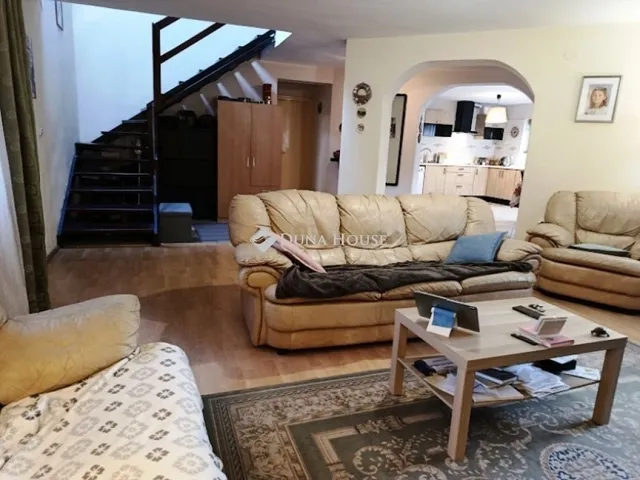 Eladó ház Érd 240 nm