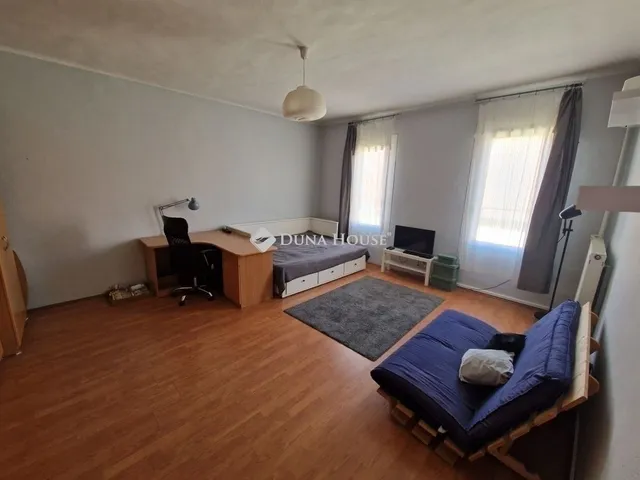 Eladó lakás Budapest VIII. kerület 71 nm