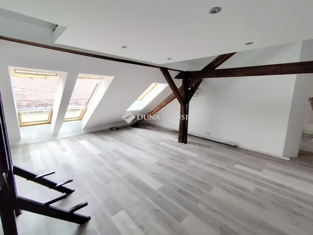 Eladó lakás Budapest VIII. kerület 65 nm