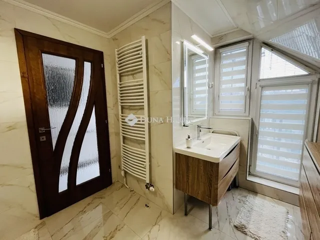 Eladó ház Monor 190 nm