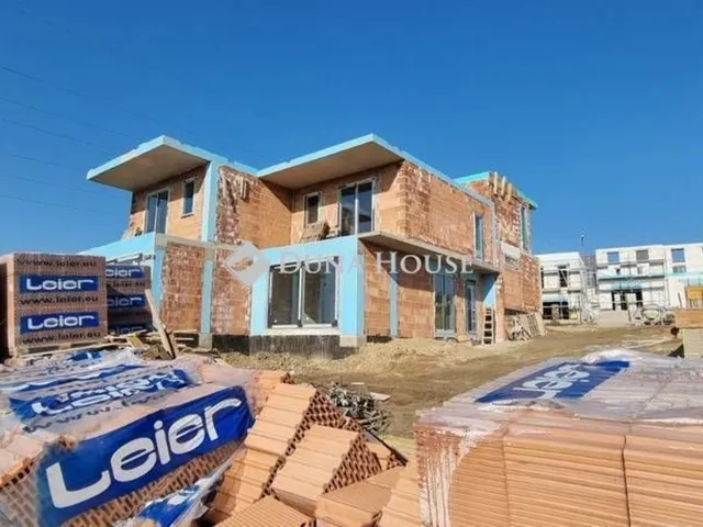 Eladó lakás Mogyoród 147 nm