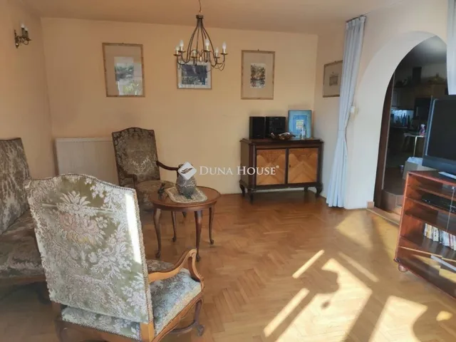 Eladó ház Budaörs 240 nm