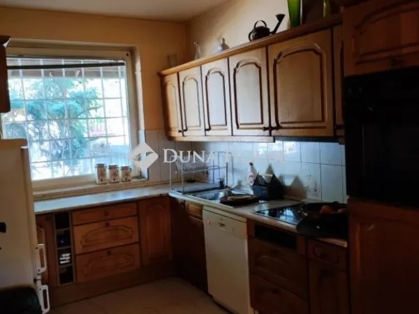 Eladó ház Budaörs 240 nm