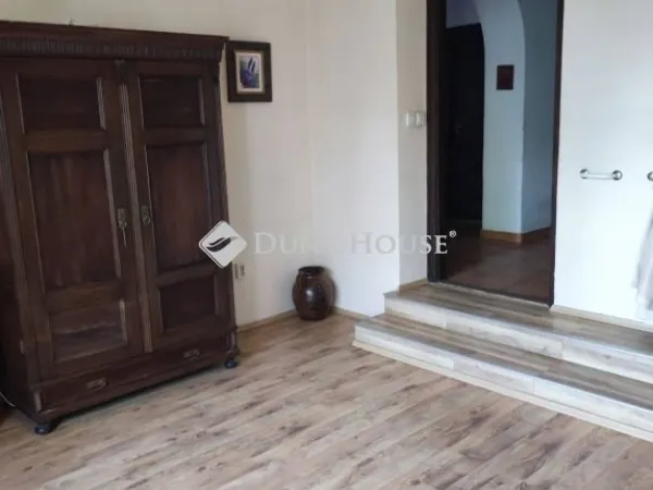 Eladó ház Budaörs 240 nm