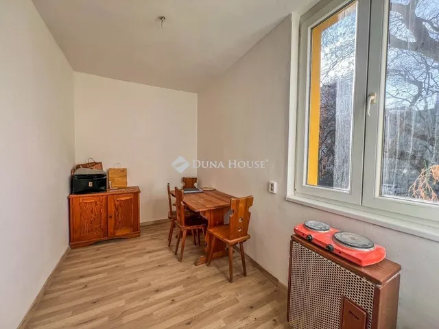 Eladó lakás Budapest IX. kerület, József Attila lakótelep 35 nm