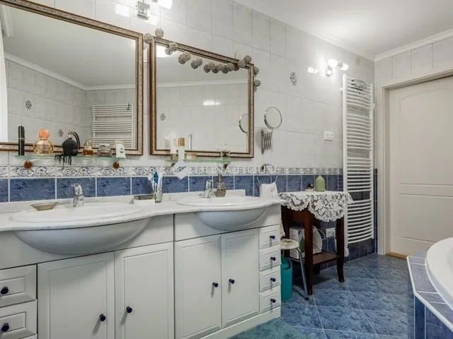 Eladó ház Budapest II. kerület 443 nm