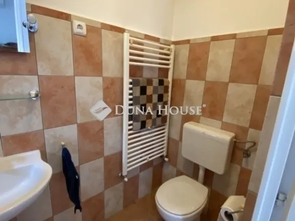 Eladó ház Budapest XVI. kerület 250 nm