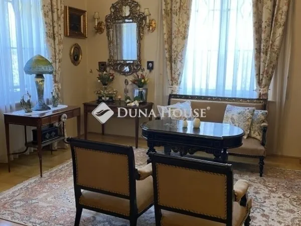 Eladó ház Budapest XVI. kerület 250 nm