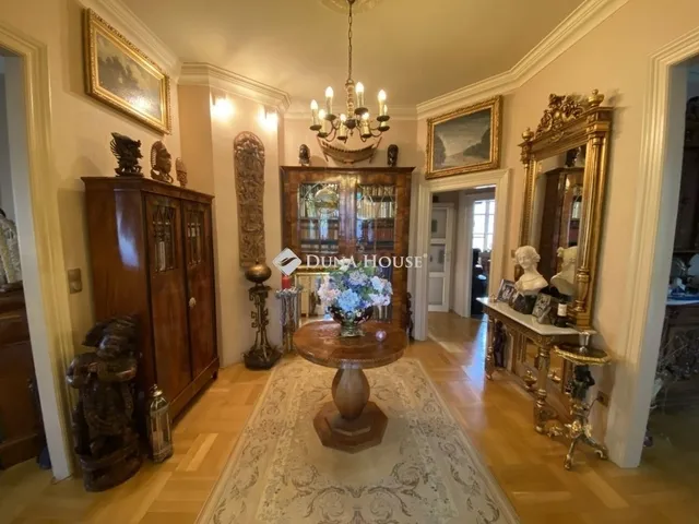 Eladó ház Budapest XVI. kerület 250 nm