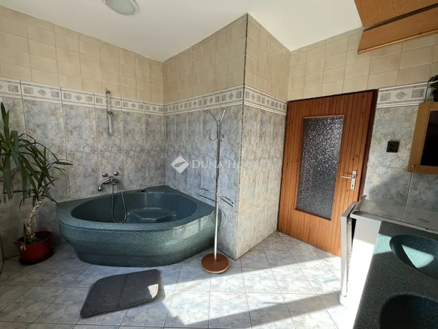 Eladó ház Budaörs 190 nm