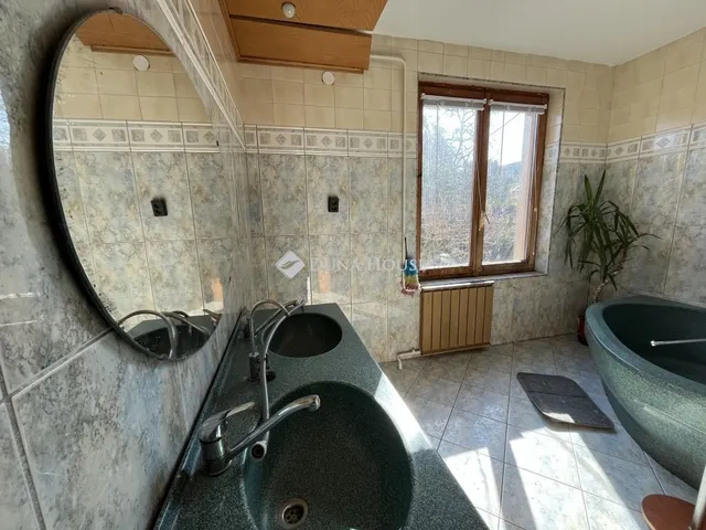 Eladó ház Budaörs 190 nm