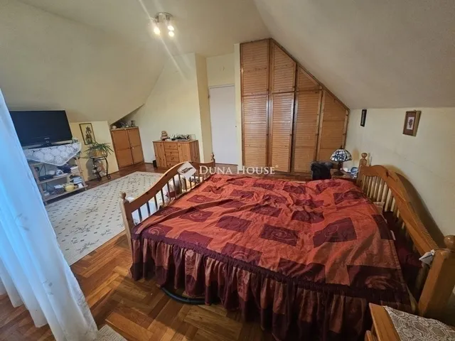 Eladó ház Budapest XVIII. kerület 263 nm