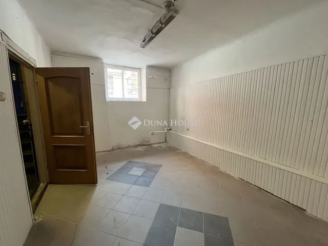 Eladó kereskedelmi és ipari ingatlan Budapest VIII. kerület 115 nm
