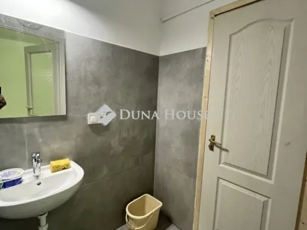 Eladó kereskedelmi és ipari ingatlan Budapest VIII. kerület 115 nm