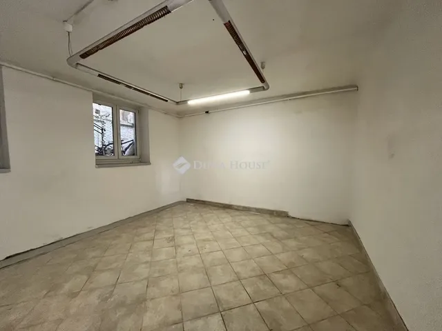 Eladó kereskedelmi és ipari ingatlan Budapest VIII. kerület 115 nm