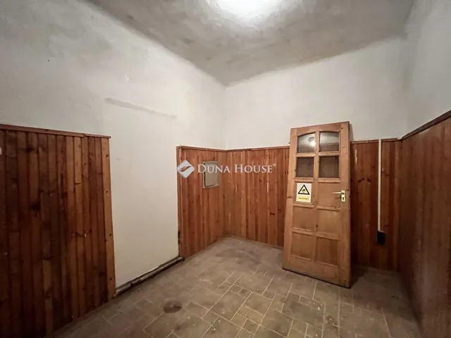 Eladó kereskedelmi és ipari ingatlan Budapest VIII. kerület 115 nm