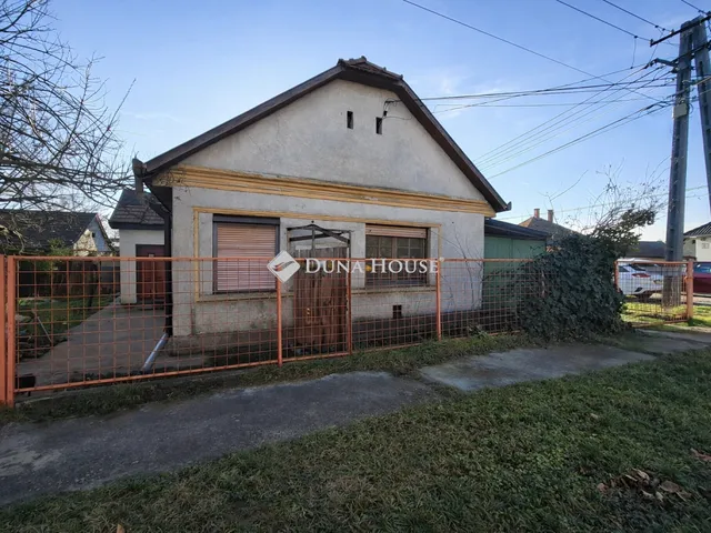Eladó ház Üllő 65 nm