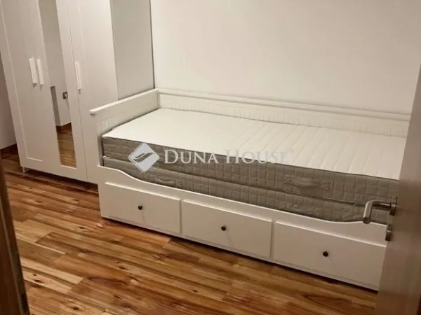 Eladó lakás Budapest VI. kerület 60 nm