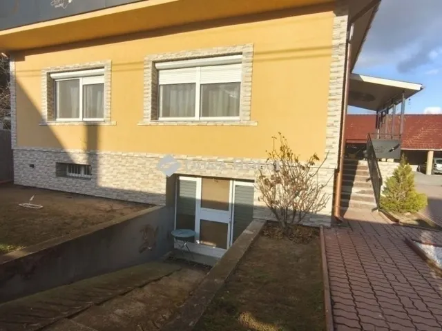 Eladó ház Ócsa 204 nm