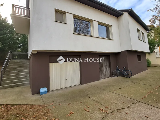 Eladó ház Budapest III. kerület 402 nm