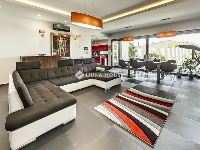 Eladó ház Dabas 270 nm