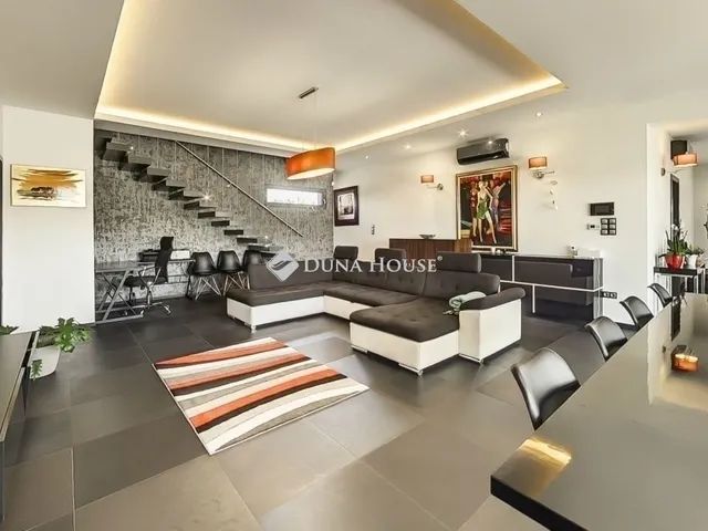 Eladó ház Dabas 270 nm