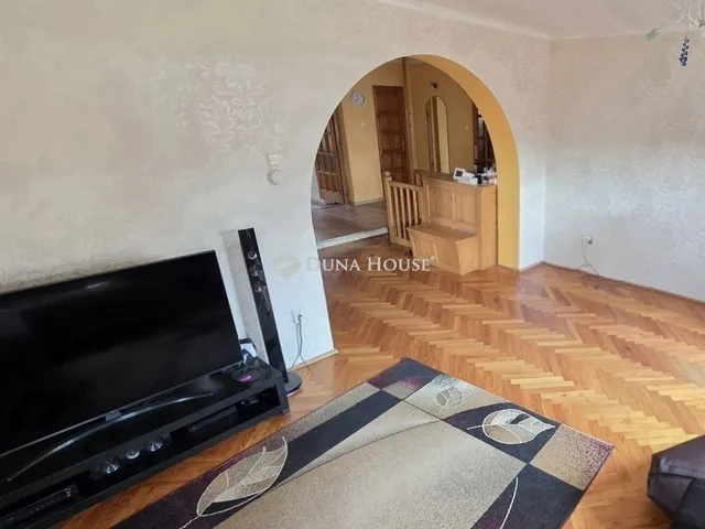 Eladó ház Fót 190 nm